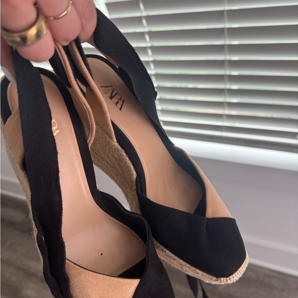 Zara Women's Espadrilles in Black and Tan